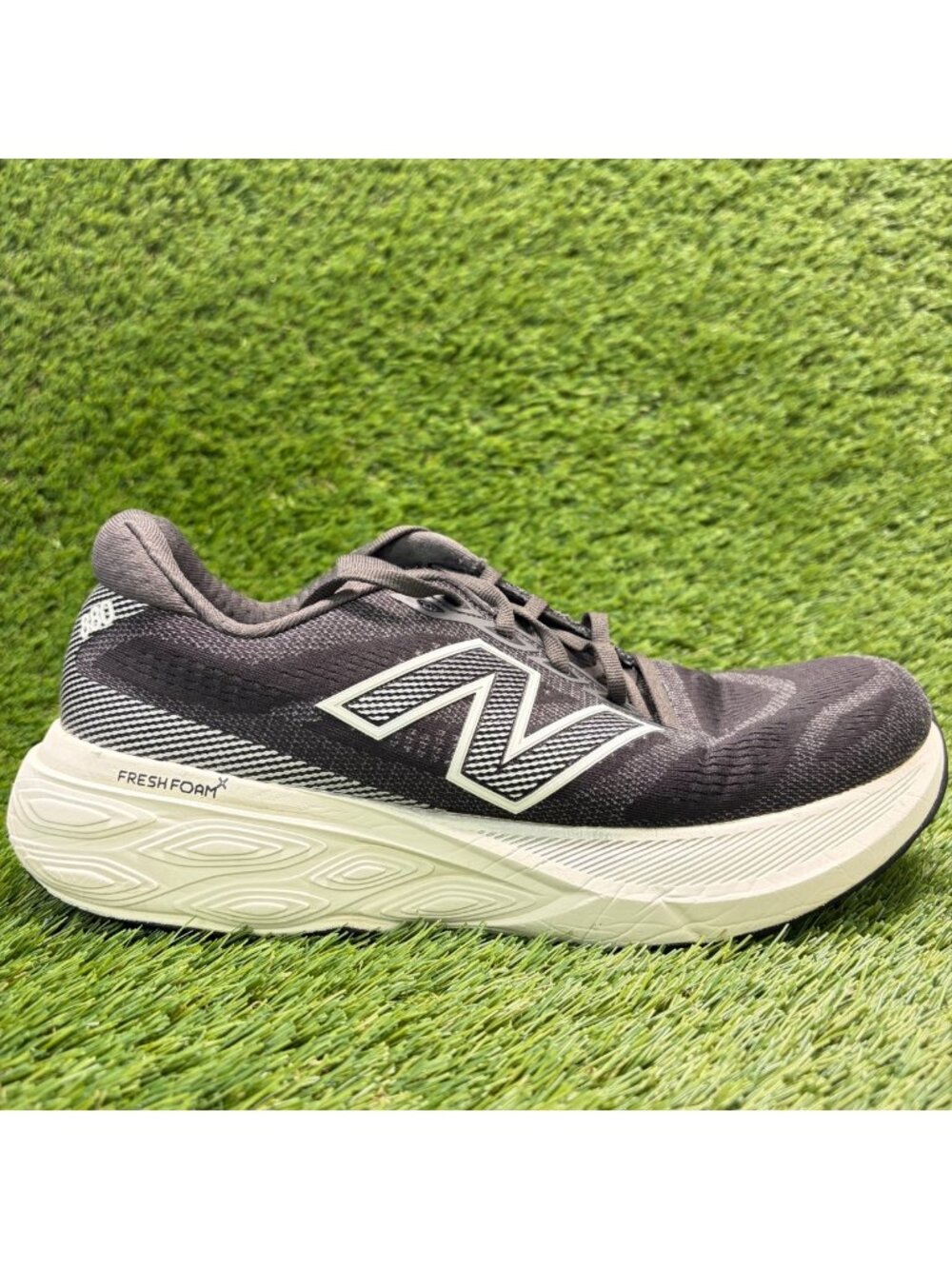 New Balance Fresh Foam X 880v15 Womens Size 11 Black Running Shoes Sneakers